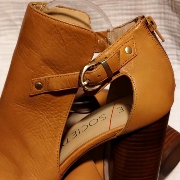 Sole Society Tan Peep-Toe Sandals - Picture 6 of 11